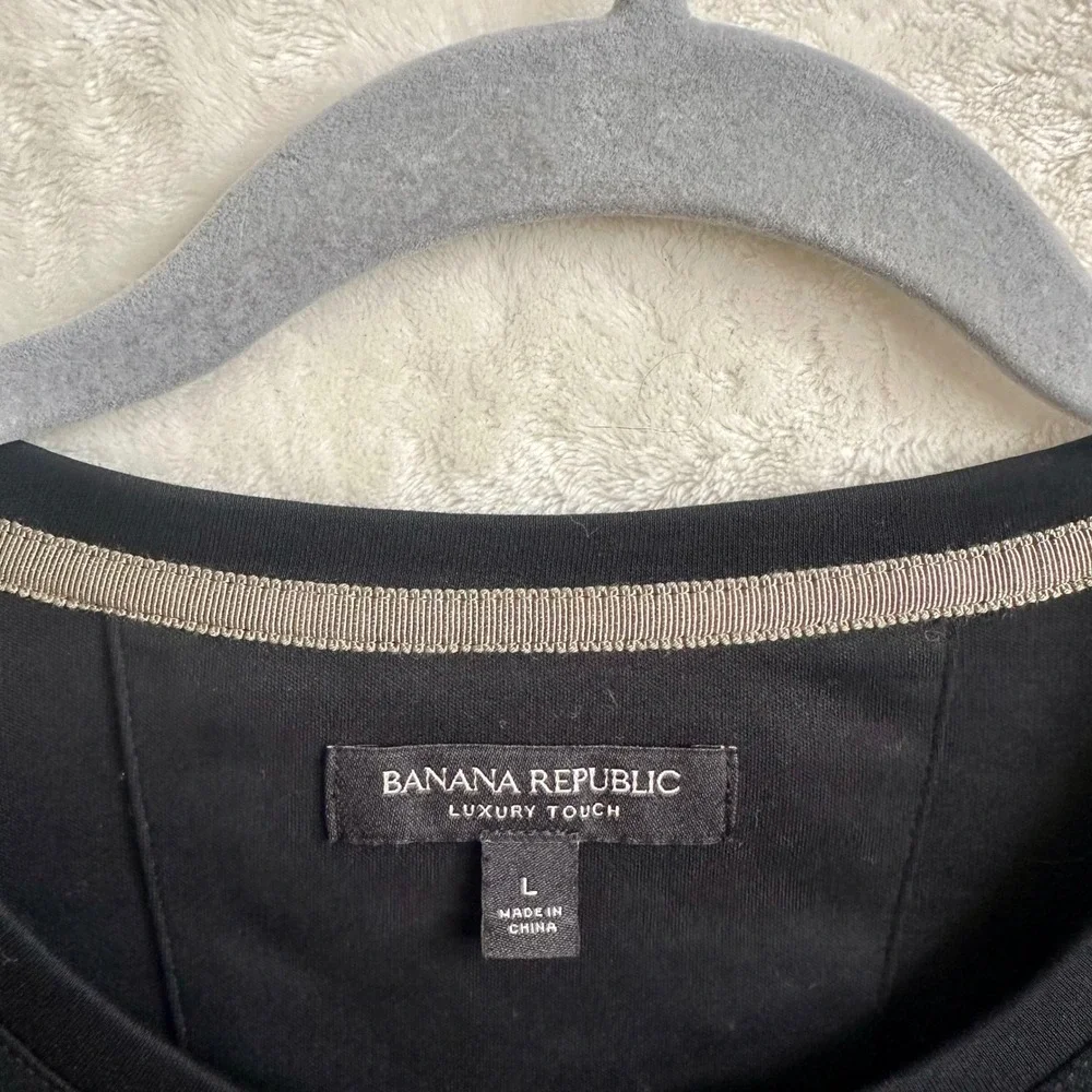 Banana Republic Luxury Touch Black Long Sleeve Crew Neck Tee Top Large L
